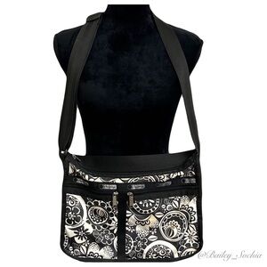 LeSportsac Deluxe Everyday Bag